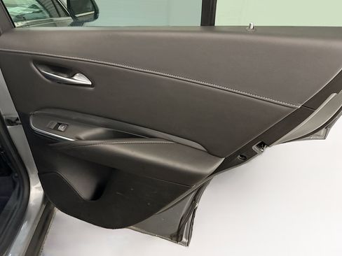 Used 2024 Cadillac XT4 Premium Luxury image 32