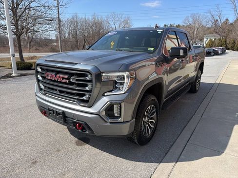 Used 2022 GMC Sierra 1500 AT4 w/ AT4 Premium Package AWD/4WD image 3
