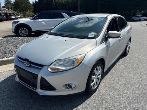 Used 2012 Ford Focus SE FWD image 4