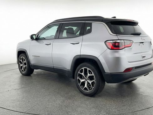 Used 2025 Jeep Compass Limited AWD/4WD image 6