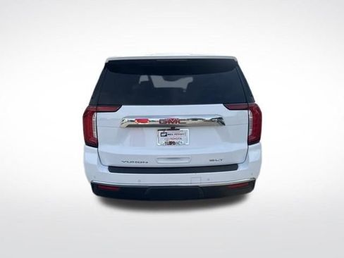 Used 2023 GMC Yukon SLT w/ SLT Luxury Package AWD/4WD image 4