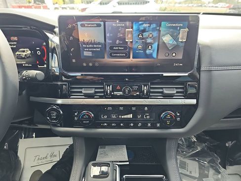 New 2026 Nissan Pathfinder Platinum w/ Accent Package FWD image 26