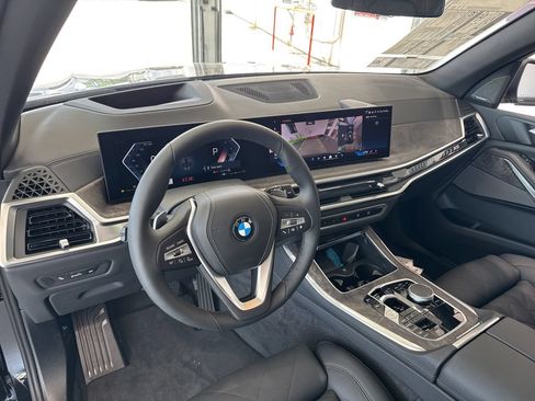 New 2026 BMW X5 xDrive40i w/ Climate Comfort Package AWD/4WD image 17
