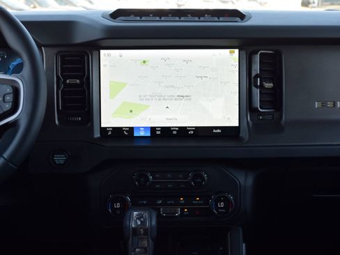 New 2026 Ford Bronco Badlands image 11