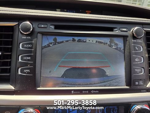 Used 2019 Toyota Highlander XLE AWD/4WD image 28
