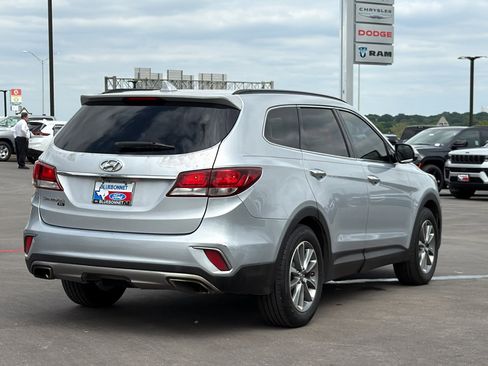 Used 2019 Hyundai Santa Fe XL SE FWD image 5