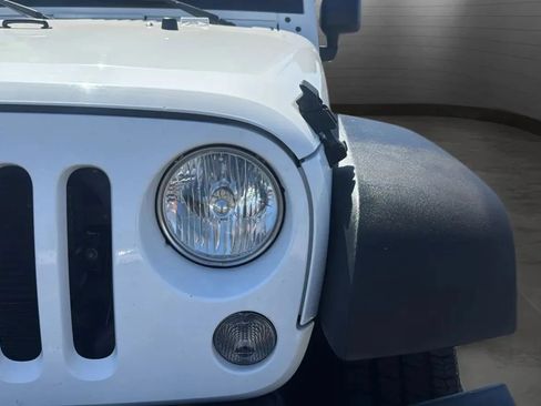 Used 2015 Jeep Wrangler Sport AWD/4WD image 31