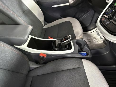 Used 2020 Chevrolet Bolt LT image 32