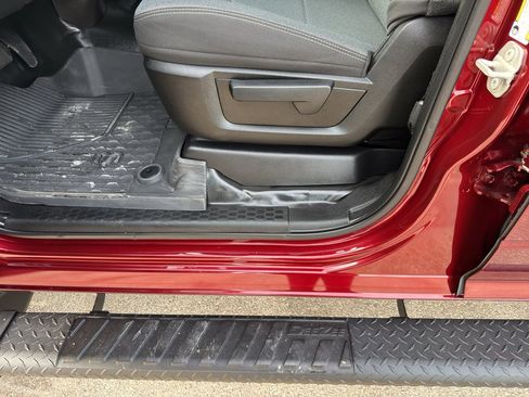 Used 2024 RAM 2500 Tradesman w/ Chrome Appearance Group image 16