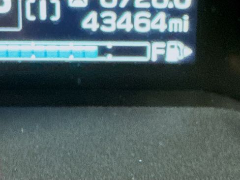 Used 2021 Subaru Crosstrek 2.5i Sport w/ Moonroof Package image 19