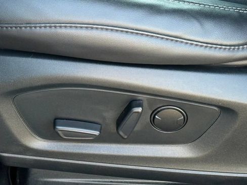 Certified 2023 Ford Explorer XLT w/ Equipment Group 202A AWD/4WD image 7