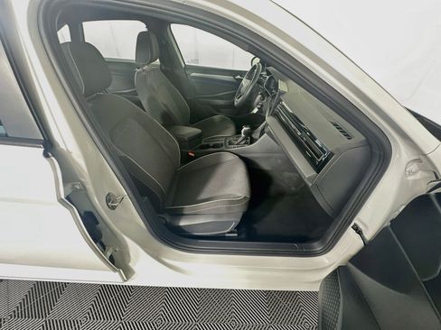 Used 2025 Volkswagen Jetta Sport FWD image 29