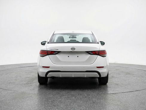 Used 2025 Nissan Sentra SV image 7