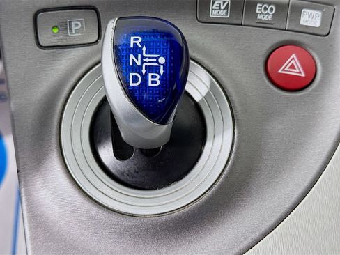 Used 2014 Toyota Prius Three FWD image 17