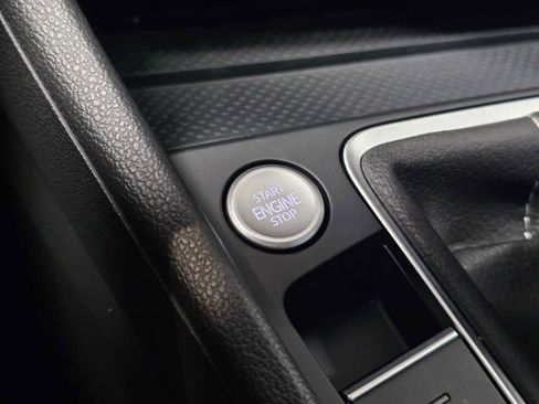 New 2025 Volkswagen Jetta SE image 34