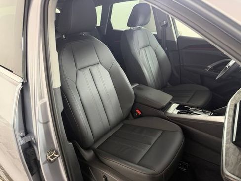 Used 2025 Audi Q5 Premium w/ Convenience Package AWD/4WD image 24