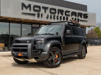Used 2023 Land Rover Defender 130 SE AWD/4WD video 1