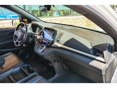 Used 2023 Honda Odyssey Sport image 15