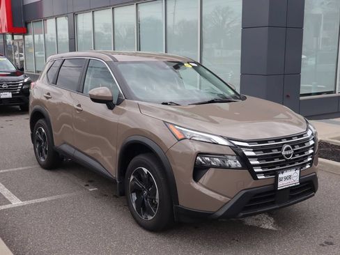 Certified 2025 Nissan Rogue SV AWD/4WD image 3