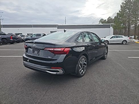 Used 2024 Volkswagen Jetta SEL image 5