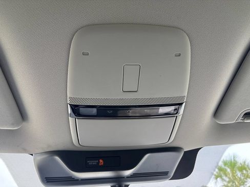 Used 2025 Nissan Armada SV RWD image 29