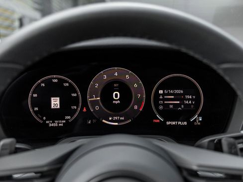 Certified 2025 Porsche 911 Carrera RWD image 31