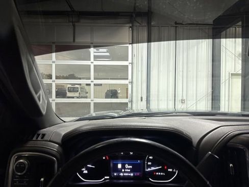 Used 2020 GMC Sierra 1500 AT4 w/ AT4 Premium Package AWD/4WD image 8