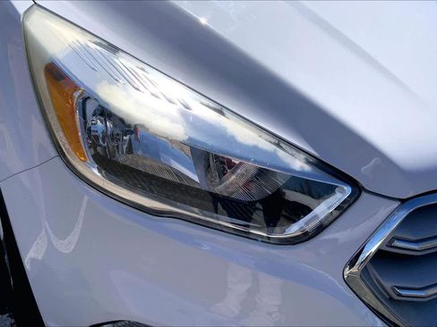 Used 2018 Ford Escape SE w/ SE Sync 3 Package image 24