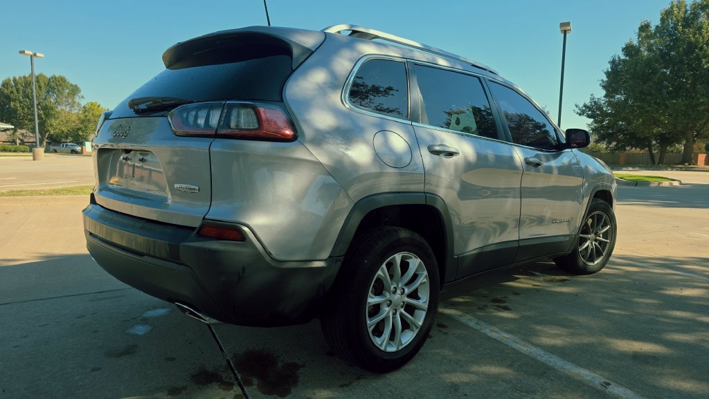 Used 2019 Jeep Cherokee Latitude w/ Popular Appearance Group FWD image 9