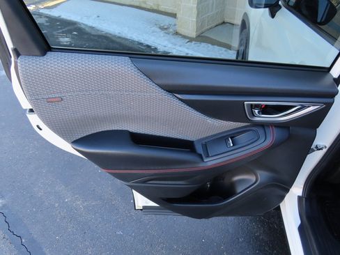 Used 2020 Subaru Forester Sport image 32