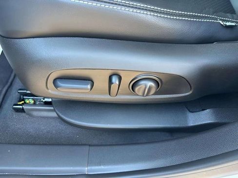 Used 2024 Chevrolet Blazer LT image 7