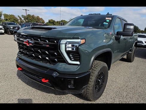 Certified 2025 Chevrolet Silverado 2500 ZR2 w/ Technology Package image 9