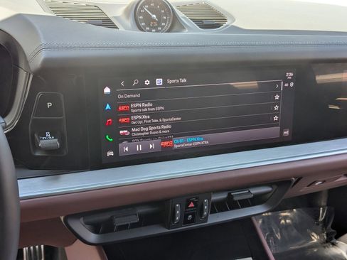 Certified 2026 Porsche Cayenne S AWD/4WD image 18