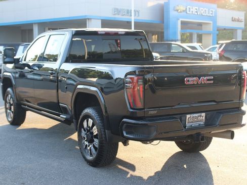 Used 2024 GMC Sierra 2500 AT4 w/ AT4 Premium Plus Package AWD/4WD image 5