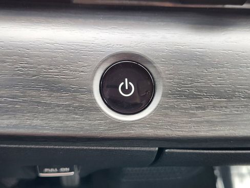 Used 2023 Nissan Ariya FWD image 16