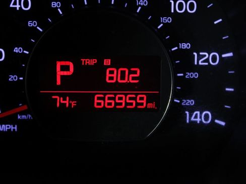 Used 2017 Kia Soul image 25