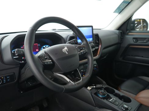 Used 2024 Ford Bronco Sport Outer Banks w/ Tech Package image 25