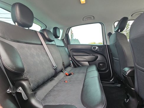 Used 2019 FIAT 500L Pop w/ Popular Equipment Group image 28