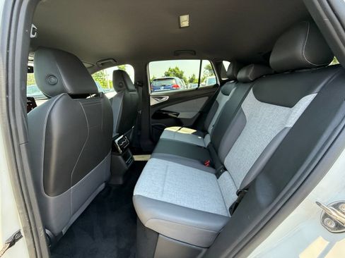 Used 2023 Volkswagen ID.4 Pro RWD image 24