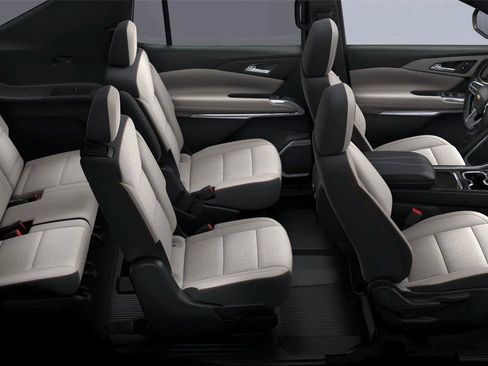 New 2026 Chevrolet Traverse LT w/ LPO, Floor Liner Package FWD image 7
