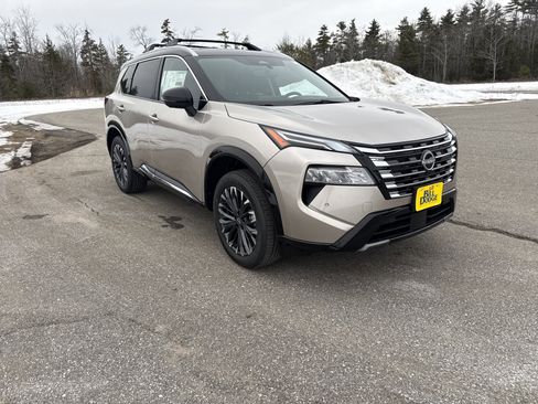 New 2026 Nissan Rogue Platinum image 9