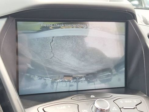 Used 2016 Ford Escape SE w/ Equipment Group 201A FWD image 15