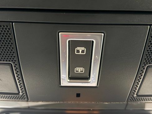 Used 2019 Land Rover Discovery Sport HSE image 53