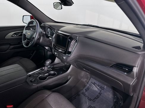 Used 2023 Chevrolet Traverse LT image 39