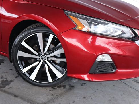 Used 2019 Nissan Altima 2.5 SR w/ SR Premium Package image 4