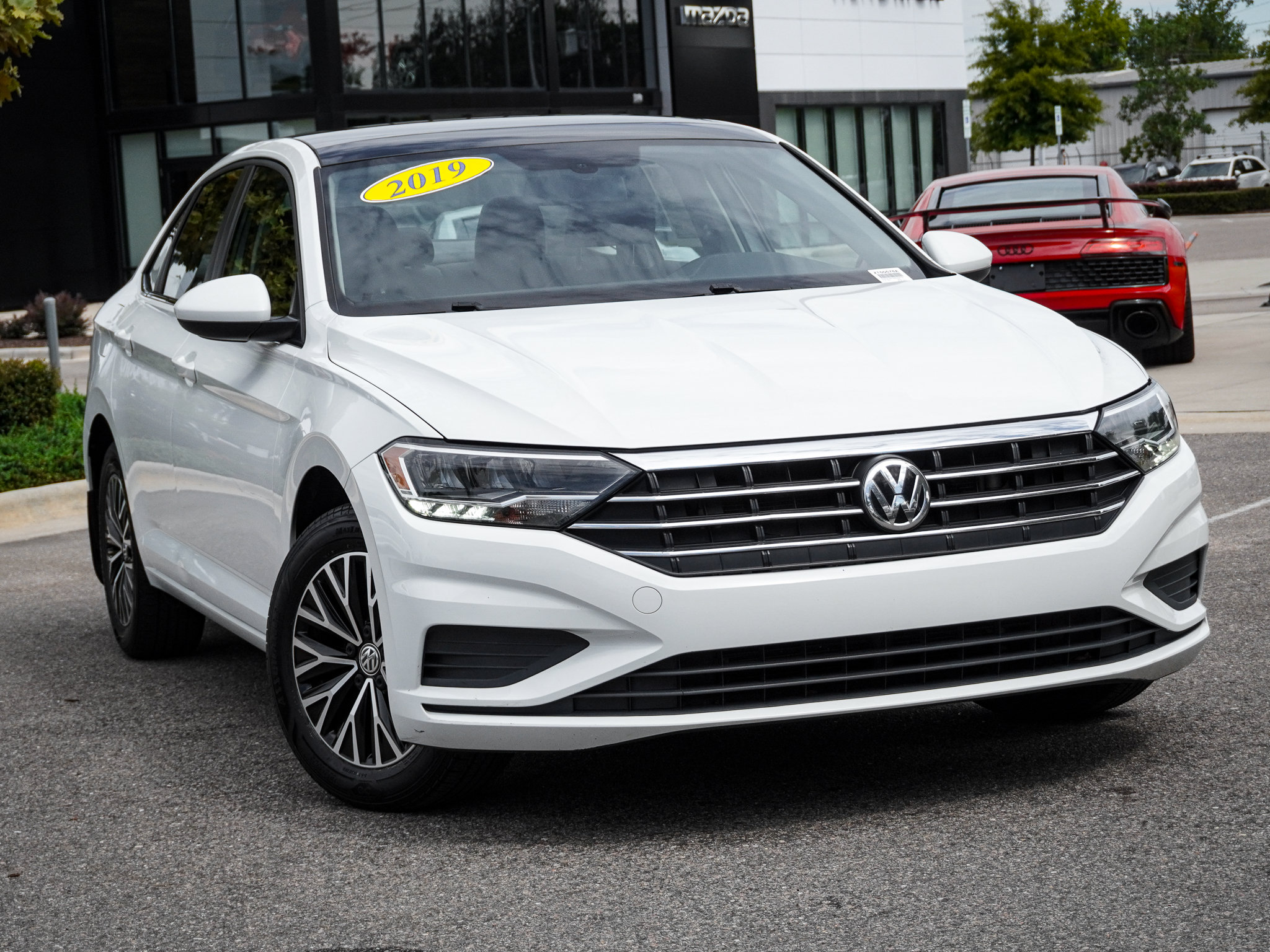 Used 2019 Volkswagen Jetta SE FWD image 2
