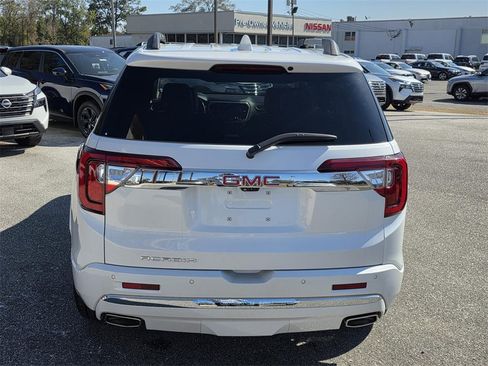 Used 2023 GMC Acadia Denali w/ Denali Ultimate Package image 4