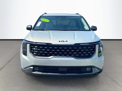 Used 2025 Kia Carnival SX w/ SX Dark Edition Package FWD image 2