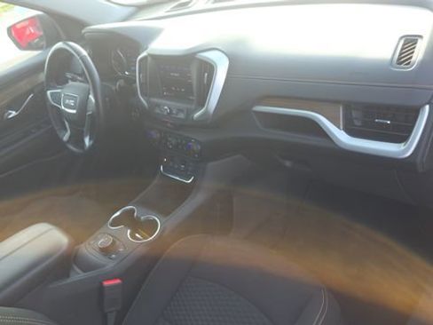Used 2020 GMC Terrain SLE w/ Driver Convenience Package FWD image 28
