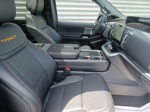 New 2026 Ford Expedition Tremor image 39